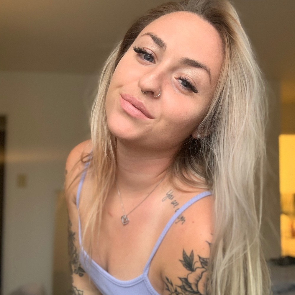 Meet your Posher, Alexandra